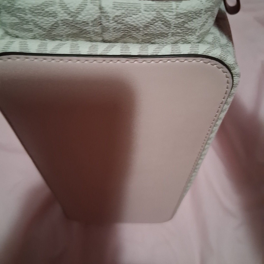 💥SOLD💥Michael Kors NWT Pink and Beige Women's Backpack - Picture 8 of 8